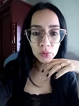 YaraDuarte on StripChat 