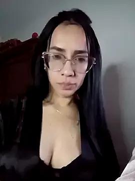 YaraDuarte on StripChat 