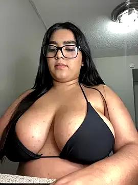 YaYa_Thickkii on StripChat 