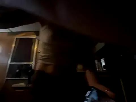 YoMomma-xoxo13 on StripChat 