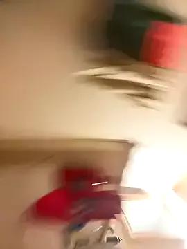 YoMomma-xoxo13 on StripChat 