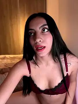 ZaraaFox on StripChat 