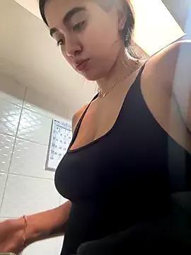 ZarahEvans on StripChat 