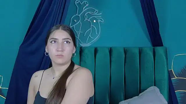 zoee_moretti on StripChat