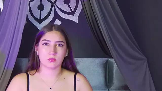 zoee_moretti on StripChat 