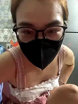 Zyzy009 on StripChat 